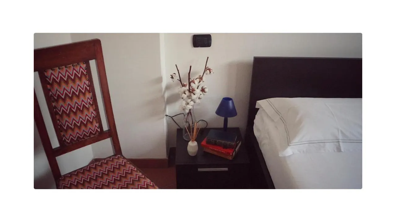 Gori 11 Apartment Sarzana Italy