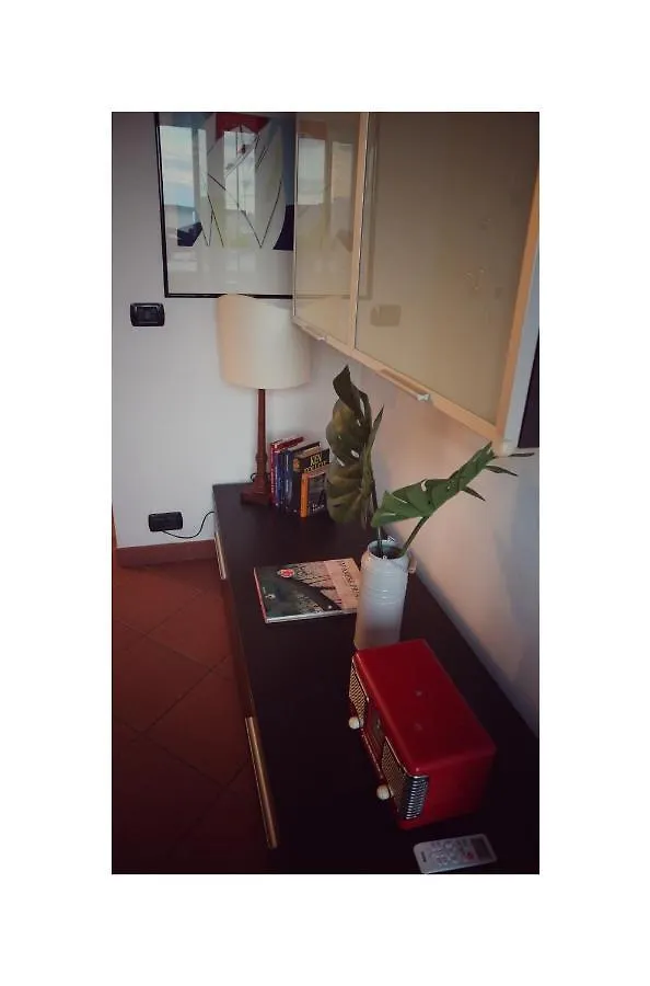 Gori 11 Apartment Sarzana Italy